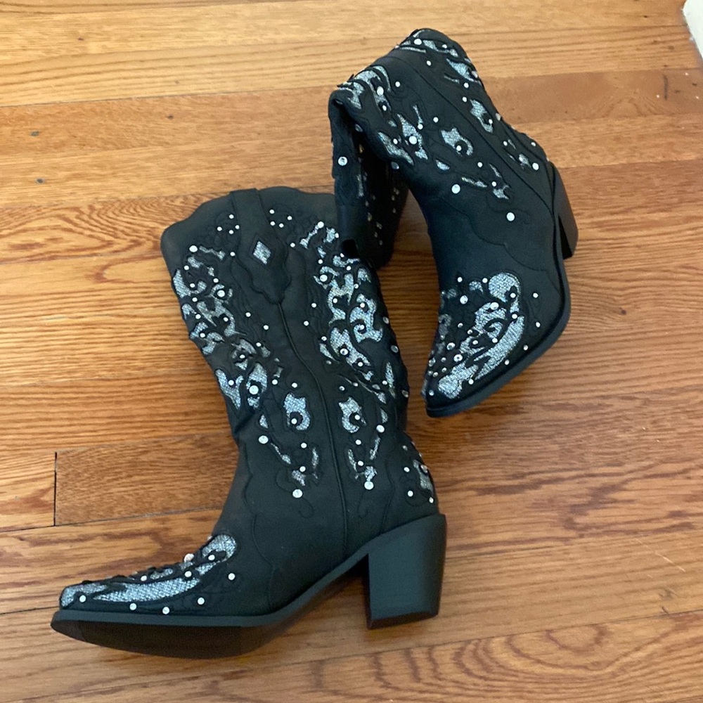 Brand new black rhinestone cowboy boots